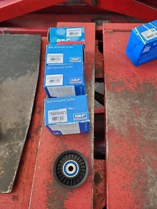 PULEGGIA TENDICINGHIA per FIAT BRAVO ALFA LANCIA SKF VKM32002 - Imagen 1 de 5
