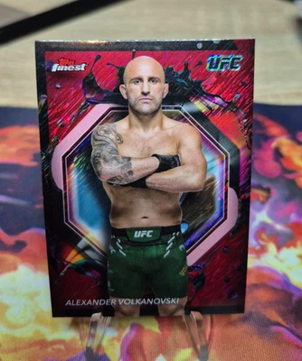 2024 Topps Finest UFC - Alexander Volkanovski (NM) Red Shimmer Refractor #281 - Image 1 of 2
