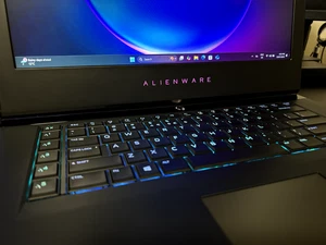 Alienware 15 R3 - i7-6700HQ/16G/GTX1060 6G/256G NVME/1TB HDD/15.6 FHD/Win11 Pro - Picture 1 of 24