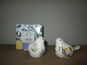PORTMEIRION Botanic Garden Terrace Bird Salt and Pepper Shakers w/ Box - Picture 1 of 12