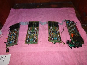 LOTE DE PLACAS DE PIEZAS - Para mezclador alimentado por audio profesional Traynor - Imagen 1 de 15