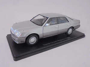 Toyota Crown Majesta 1995 - 1:24 Hachette Diecast model car VQJ199 - Picture 1 of 7