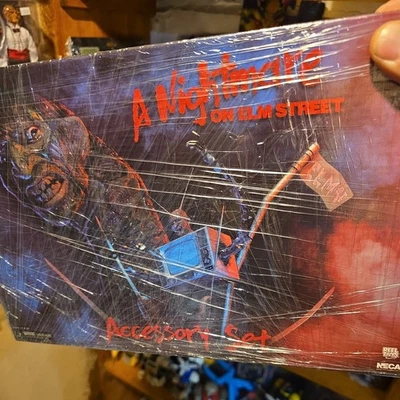 Paquete de accesorios NECA Pesadilla en Elm Street Freddy Foto 1 de 2