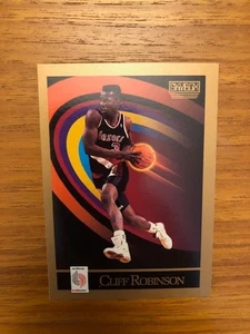 1990-91 Skybox Basketball Card Cliff Robinson RC #239 NRMT - Picture 1 of 2