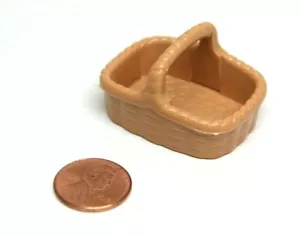 Playmobil Miniature Dollhouse Farm Light Brown Tan "Woven" Basket w/ Handle - Picture 1 of 1