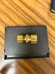 5/8" OD X 1/2" OD COMPRESSION UNION - 4 PACK - Picture 1 of 3
