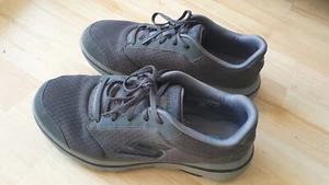 Skechers Gowalk 5 - GRAU - Herren - Grösse 42 (US8.5/UK 7,5) Sehr guter Zustand - Bild 1 von 4