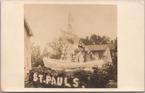 Foto real de la década de 1960 postal RPPC "ST. PAUL'S" desfile flotador / posiblemente Nueva York - Imagen 1 de 2
