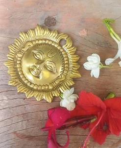 3" Latón Auspicioso Surya Sol Ídolo Colgante Pared Religioso Hogar Decoración Oficina Regalo - Imagen 1 de 7