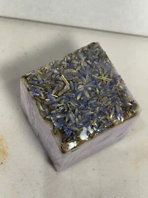 JABÓN DE MANOS VEGANO HECHO A MANO FLORES HIDRATA LA PIEL ACEITE ESENCIAL DE OLIVA LAVANDA Foto 1 de 2