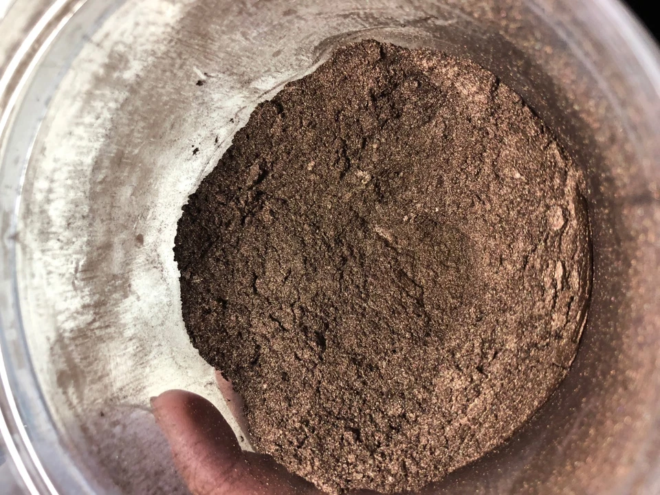 PIGMENTO DE MICA PERLADA GRADO COSMÉTICO POLVO NACARADO Resina epoxi, cal, jabón Foto 1 de 4