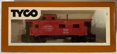 TYCO HO #327P:300 - 8 Wheel Caboose - New York Central - Image 1 of 2