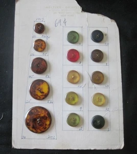 Vintage Lucite Buttons on Dealer Card - Picture 1 of 5