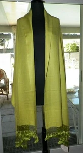 DONNA SHANGRILA TREASURES CHARTREUSE VERDE PURA PASHMINA E ESTREMITÀ CON PERLINE NUOVO CON ETICHETTE - Foto 1 di 12