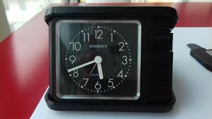Radiant RLNN TRAVEL ALARM CLOCK VINTAGE COLLECTION REVEIL SVEGLIA WATCH 70's UHR - Imagen 1 de 12