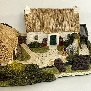 The Homestead Fraser Creations Made in Scotland #34 Sculpture Cottage - Picture 1 of 14