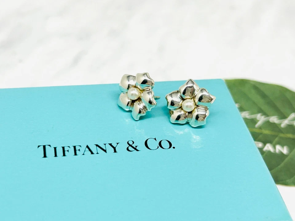 TIFFANY & Co. Baby Pearl Flower Earrings Silver 925 Pouch or Box Fast shipping - Image 1 of 4