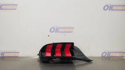 25 FORD MUSTANG GT MONTAJE LUZ TRASERA CONDUCTOR IZQUIERDO PR3B13B505DE Foto 1 de 4