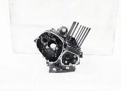 2004-2006 YAMAHA YZF R1 OEM Engine Crankcase Cases Block Motor Block 04-06 5VY 5 - Image 1 of 4