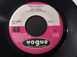 Larry Finnegan – Tiger Aus Papier VG- Original 45RPM Germany Vogue Record 1969 - Picture 1 of 2