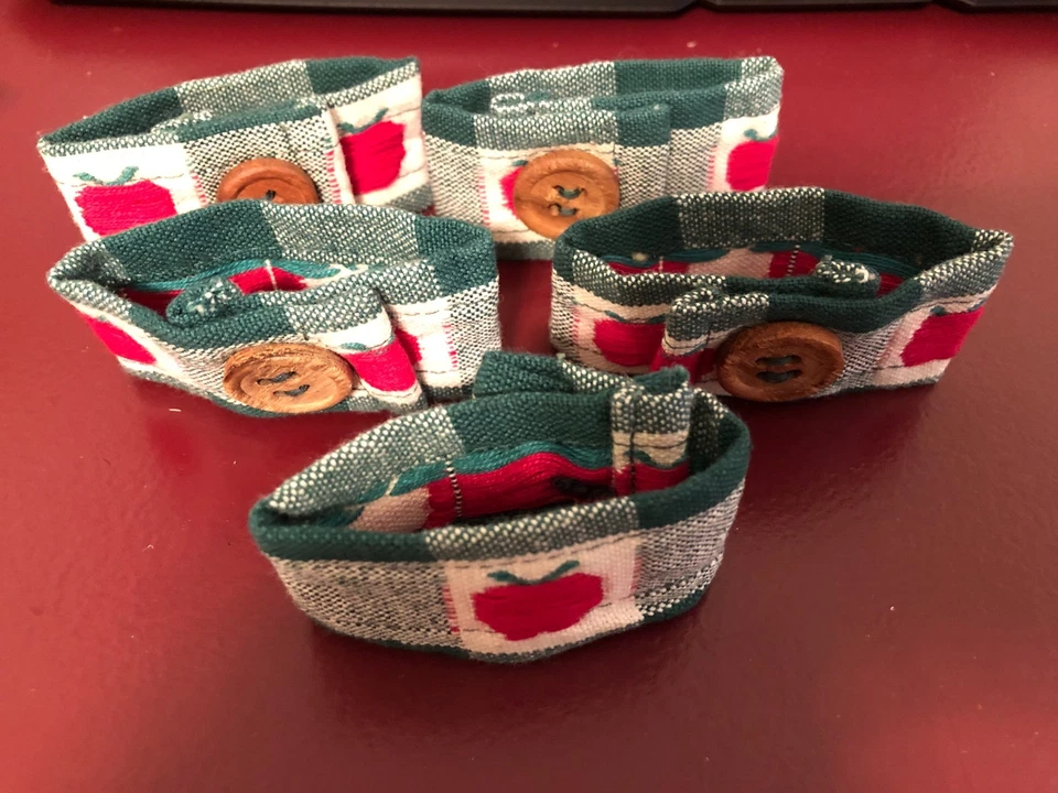 Servilleteros, Verde Cuadros con Manzanas, Juego de 5 Foto 1 de 1