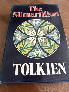 The Silmarillion. JRR Tolkein. Hardback First Book Club Edition 1977. With Map. - Picture 1 of 5