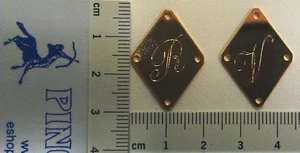 GOLD METAL INITIALS - FOR CLOTHES - FUR - TEXTILES - SEWING - Picture 1 of 1