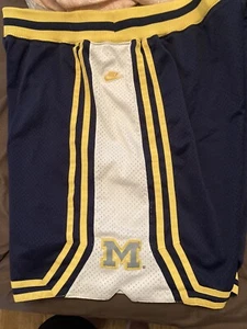 Nike Michigan Wolverines 1989 Retro Basketball Shorts Size XXL 2XL - Picture 1 of 4