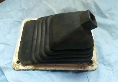 OEM 1986 - 1995 SUZUKI SAMURAI 1982 - 1985 SJ410 TRANSMISSION SHIFTER BOOT  Foto 1 de 3