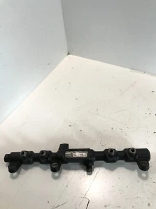 Jaguar X Type / Mondeo Fuel Rail 2S7Q-9D280-Ac C94Ac1014A Genuine 2.0D 2003 Year - Picture 1 of 7