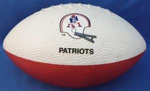 VINTAGE 6" MINI SCHWAMM WEICH FOOTBALL NFL NEW ENGLAND PATRIOTS - Bild 1 von 3