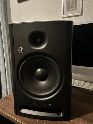Harbinger Vari SM508 8" Studio Monitor with 3-Voice DSP and Bluetooth - Image 1 of 4