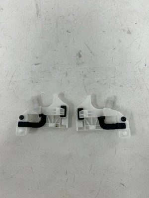 Lexus IS350 2014-2024 techo corredizo pista soportes traseros cubiertas de drenaje par OEM Foto 1 de 4