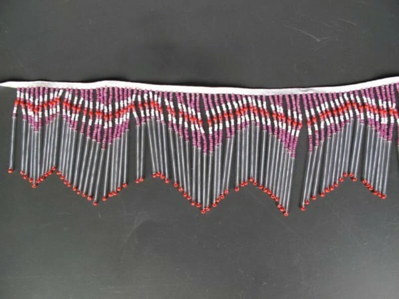 Fransenborte  Perlen Fransen Lampen  Handtaschen Western weiß  rosa Kleidung - Bild 1 von 1