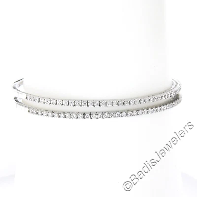 Nuevo par de brazaletes de oro blanco de 14k de 1,58 ctw redondos de diamantes flexibles Foto 1 de 4