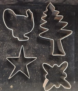 VINTAGE COOKIE CUTTERS SET of 4 METAL TREE, STAR, TURKEY, AND A BUTTERFLY - Picture 1 of 1