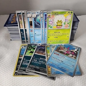 Lote de 350 cartas Pokemon - 400 cartas comunes poco comunes ¡sin energías! Algunos duplicados - Imagen 1 de 3