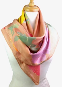 34"x34 1/2" HANDBEMALT MEHRFARBIG SEIDE BLUME HANDGEROLLT SCHAL HALSTUCH (A33 - Bild 1 von 7
