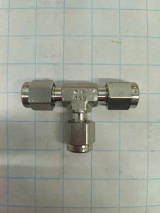 SWAGELOK EDELSTAHL 316 UNION T-STÜCK ROHR - Bild 1 von 2