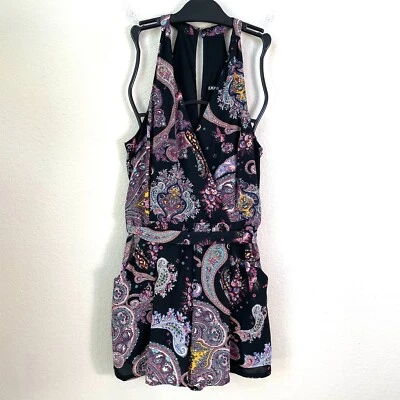 Mameluco halter floral de cachemira Express para mujer con 6 bolsillos sin mangas Foto 1 de 4