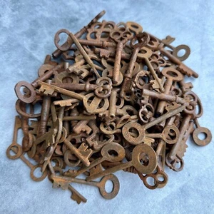 Antik Vintage Stil 19. Jahrhundert gusseiserne Schlüssel Menge 100 - Bild 1 von 5
