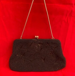 SPLENDIDA BORSA DA SERA VINTAGE IMPORTS BY H.L NERA CON PERLINE A MANO MADE IN JAPAN - Foto 1 di 11