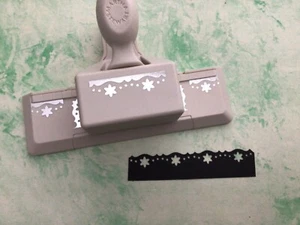 KAUM BENUTZT Martha Stewart Weihnachtsstern blühender Rand Karte Handwerk Stanze - Bild 1 von 2