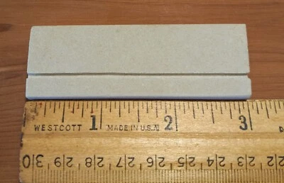 Piedra de afilar dura de bolsillo Arkansas de 3"x1"x1/4" con ranura de gancho para peces, piedra oleaginosa natural Foto 1 de 4