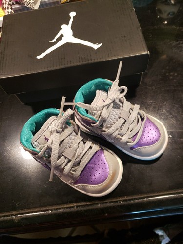 Jordan 1 Phat TD Wolf grigio ultravioletto verde taglia 4 C indossato una volta nella scatola