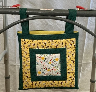 Organizador/bolsa de caminhada forrada à mão Garden Bees 10 X 10" feita à mão JWO-289 - Imagem 1 de 4