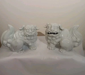 VINTAGE Chinese FOO FU DOG Pair White 7 x 4.5 Stamped - Picture 1 of 8