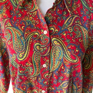 De Colección Lauren Ralph Lauren Mujer Abotonada Rojo Paisley Manga Larga Polo LG - Imagen 1 de 14