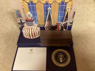 ¡TARJETA DE CUMPLEAÑOS, CON SONIDO Y DESEOS PRESIDENCIALES de D. Trump!!! Foto 1 de 3