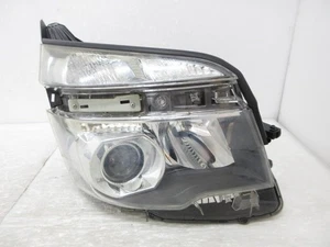 TOYOTA Noah Voxy ZRR70 ZRR75 Genuine Right Headlight Halogen KOITO 28-224 - Picture 1 of 2